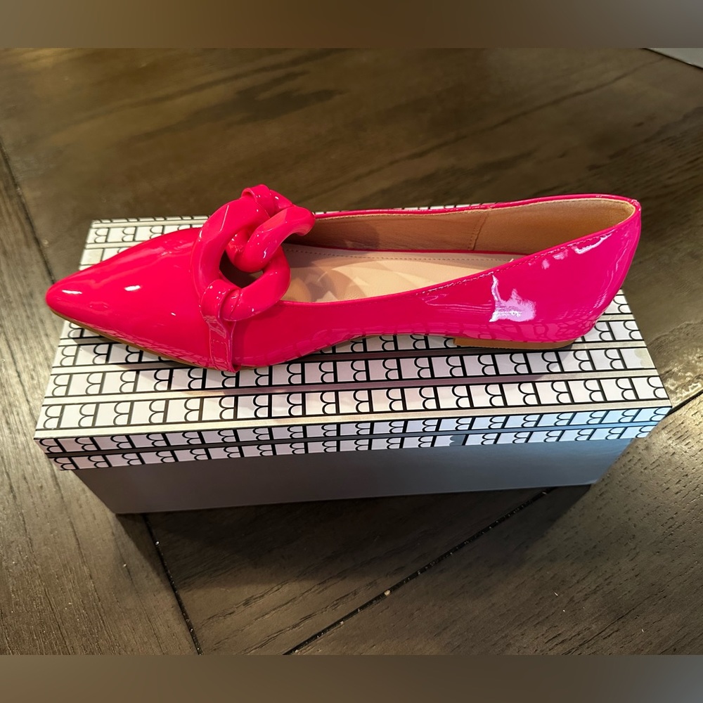 BRAND NEW NEVER WORN!! New Bella candy sweet color flats size 40